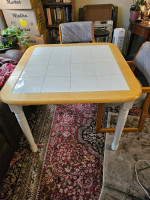 39x39   table 2 nice chairs kitchens