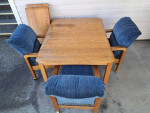 Solid oak dinning table and chairs