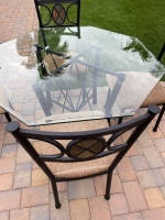 BEAUTIFUL SET TABLE +CHAIRS