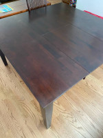 Extendable dining table and chairs