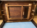 Extendable dining table and chairs