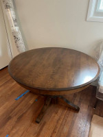 Canadel Dining Table & Chairs