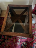 Small end/coffee table