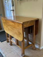 Oak Table - Ideal 4 Small Space