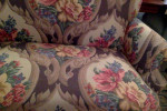 LOVESEAT SOFA..LIKE NEW,QUALITY