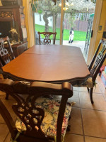 Dining Table w/Chairs