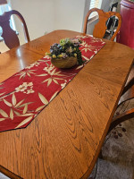 Dining room table set w/8 chairs