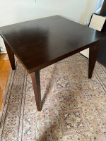 Extendable / collapsible wood dining room table + 4 chairs