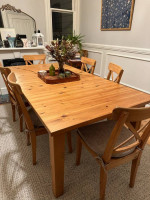 Large Dining Table with 6 Chairs!