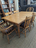 Temple-Stuart Oak Hill Collection Table and Chairs