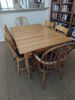 Temple-Stuart Oak Hill Collection Table and Chairs
