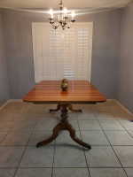 Dining Table includes 3 leaves