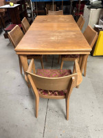 PRICE DROP! Mid Century Heywood Wakefield table & 6 chairs