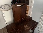 Vanity table