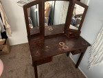 Vanity table