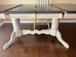 Kitchen table w/ 6 chairs and 2 built in leaves - Shabby chic