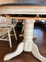 Kitchen table w/ 6 chairs and 2 built in leaves - Shabby chic