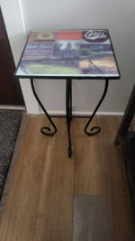 Side table/grizzly table