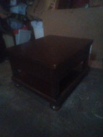 Adjustable height Coffee table