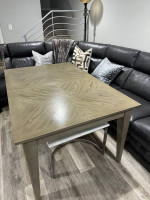 Dining table set