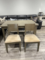 Dining table set
