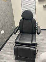 Hydraulic esthetician/ tattoo table