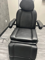 Hydraulic esthetician/ tattoo table