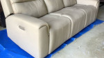 NEW REDUCTION * LIKE NEW!FLEXSTEEL-RECLINING LEATHER SOFA