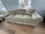Beautiful Baker Furniture Velvet Sofa in VG Condition