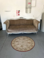 7000$ Drexel Heritage Wood Carved Sofa only asking 350$