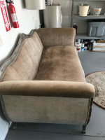 7000$ Drexel Heritage Wood Carved Sofa only asking 350$