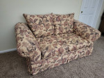 LOVE SEAT Couch Sofa -Excellent Condition
