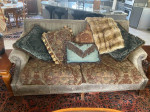 Exquisite Designer Sofa - A Touch of Elegance and Comfort