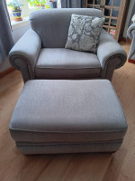 Sofa/Chair/Ottoman/Table Bernie & Phyls