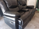 LOOK! Black leather sofa and loveseat