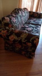 BEAUTIFUL UPHOLSTERED SOFA!