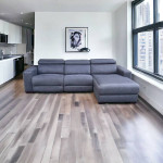 High Quality 3 piece sectional Sofa w 2 Recliners!