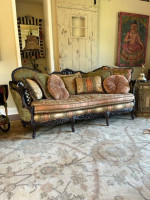 SAVANNAH SOFA BY CAROL BOLTON/ EJ VICTOR