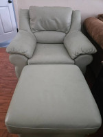Nicoletti sofa and chair with ottoman