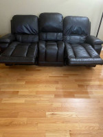 La-Z-Boy Greyson Leather Sofa & Loveseat