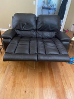 La-Z-Boy Greyson Leather Sofa & Loveseat
