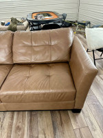 π FREE DELIVERY ! Gorgeous Brown Leather Sectional Sofa