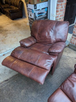 Leather reclining sofa and rocker recliner