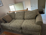 Sofa and Loveu