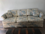 SOFA/COUCH