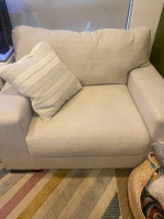 Like New Maggie Love seat & Sofa