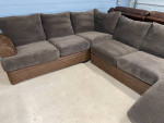 Sectional sofa with chaise