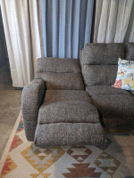 Beautiful Lay-Flat Dual Recliner Sofa