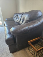 BEAUTIFUL LEATHER SOFA