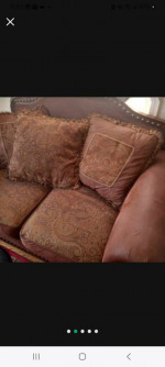 Sofa set and coffee table